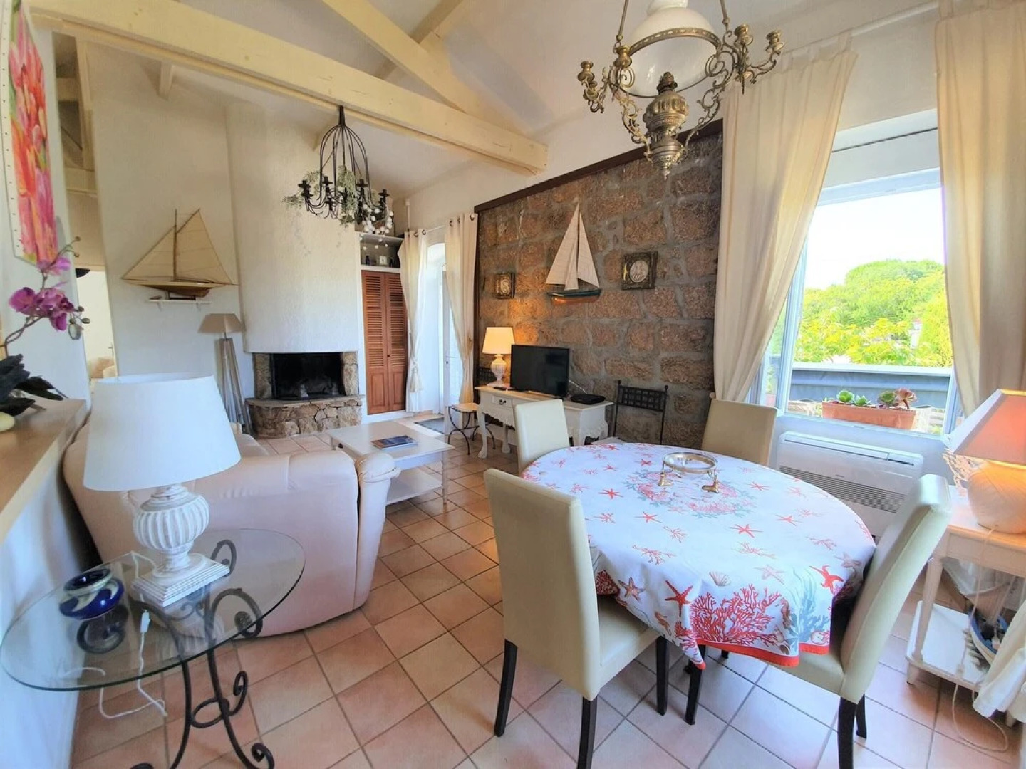 House With 2 Bedrooms in Pietrosella, With Wonderful sea View, Enclosed Garden and Wifi