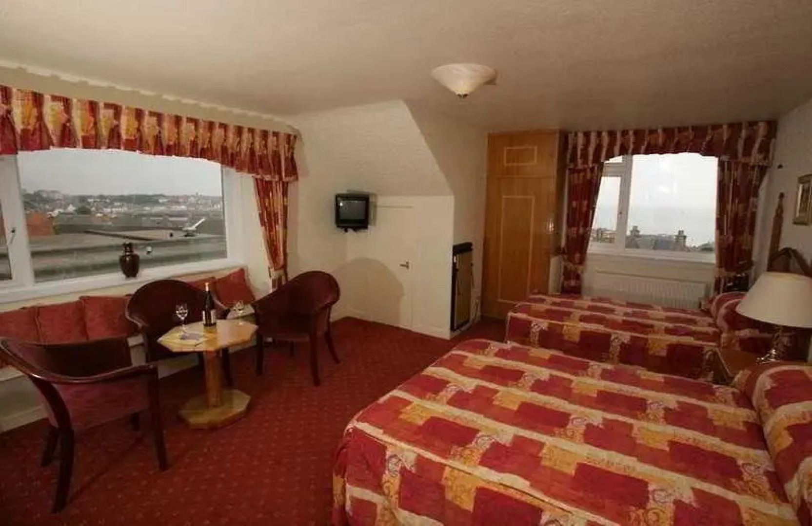 Symphony Craws Nest Hotel