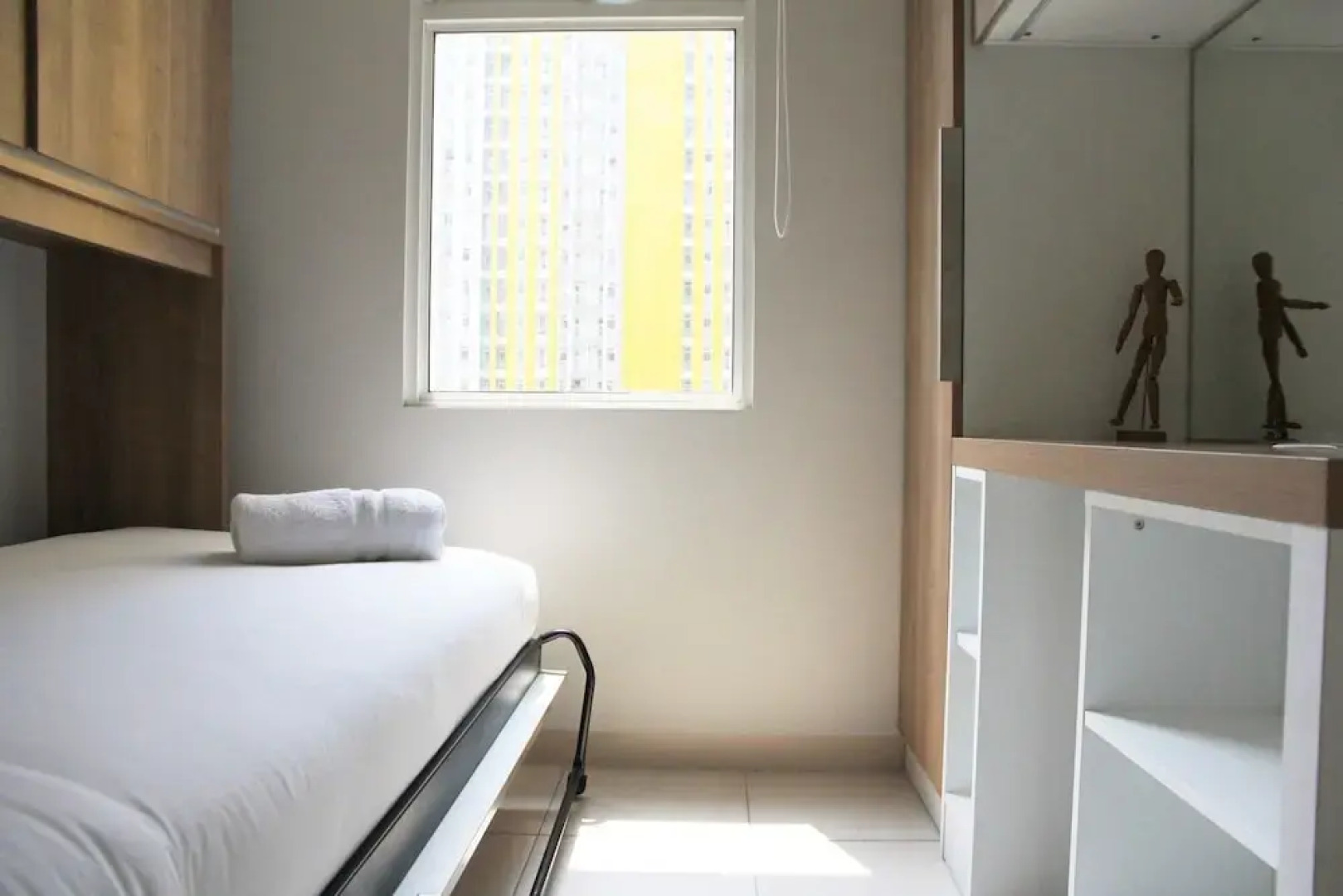 Comfortable The Springlake Summarecon Apartment