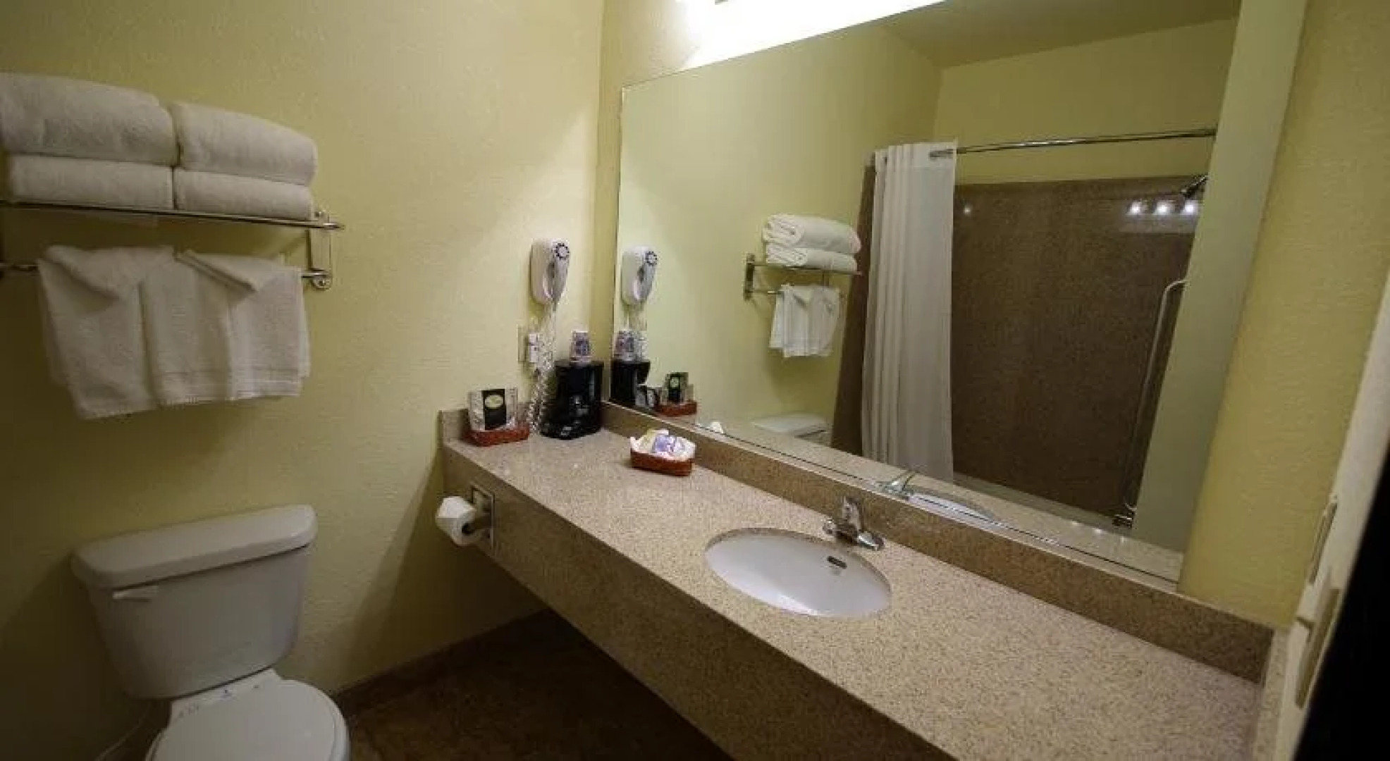 Mountain Inn & Suites Airport - Hendersonville