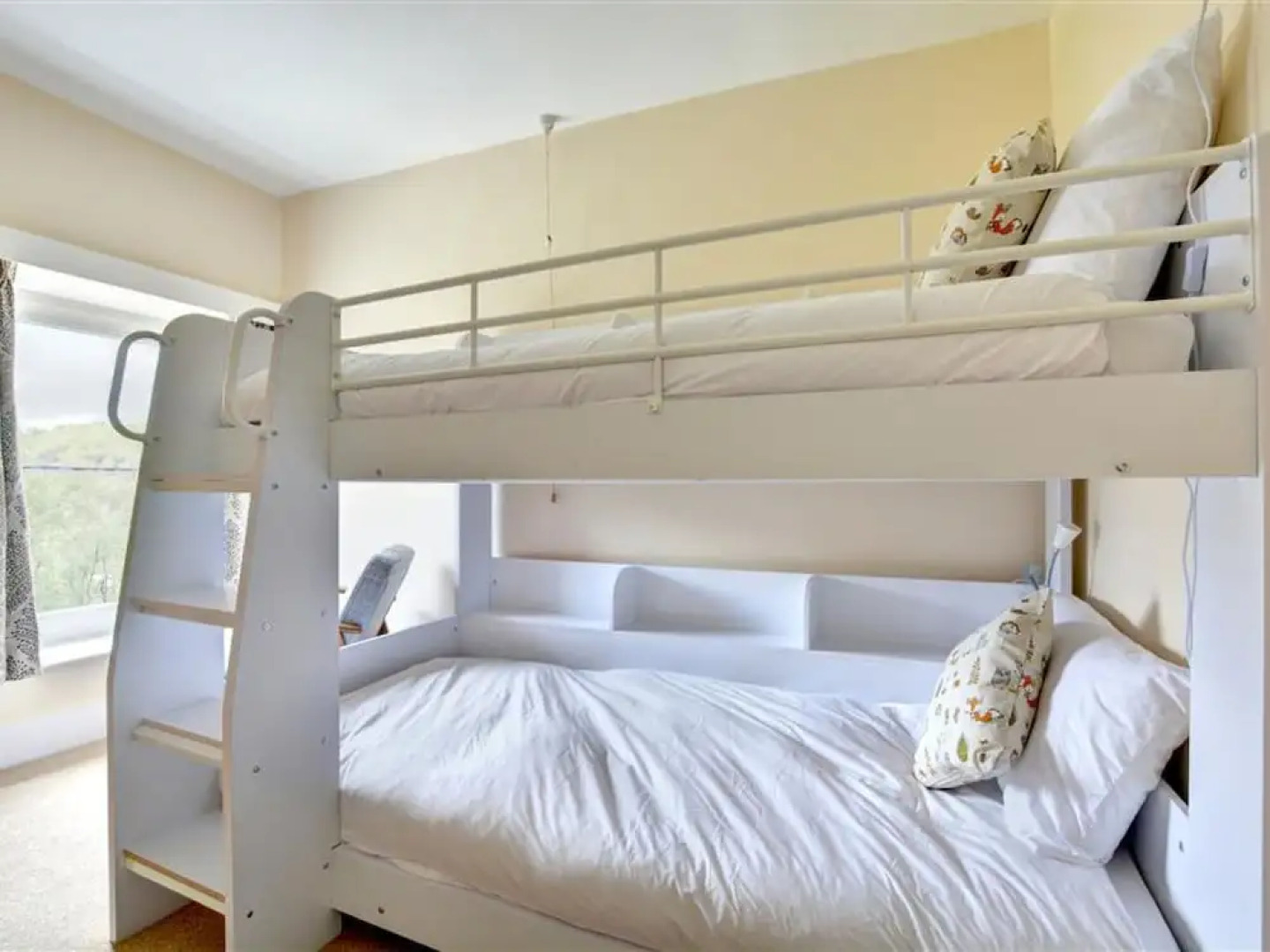 Large Holiday Home With View of the Beach and Sea, With its own Terrace