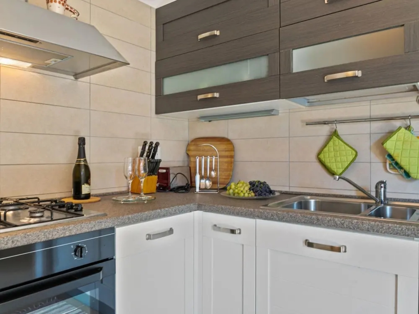 Relaxing Bosa Stay With Veranda