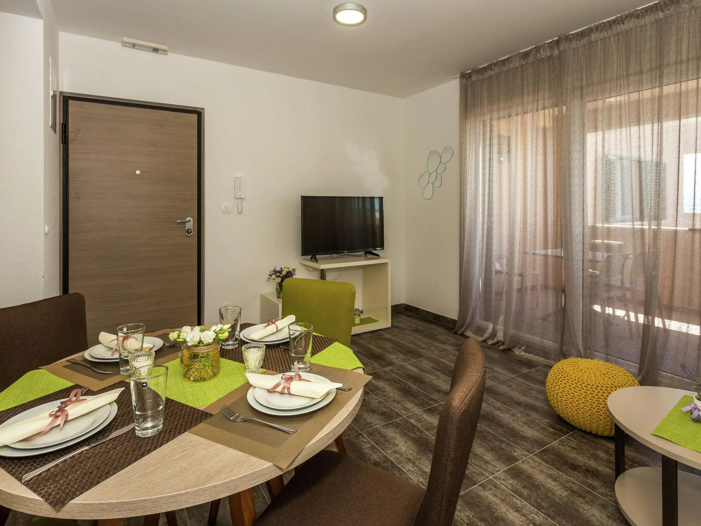 Modern Villa in Kaštel Novi with Pool