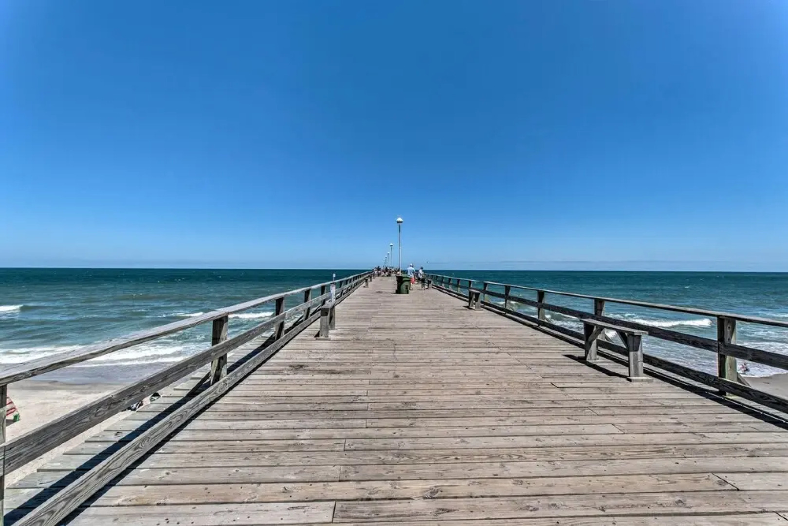 Convenient Kure Beach Townhome w/ Fire Pit!