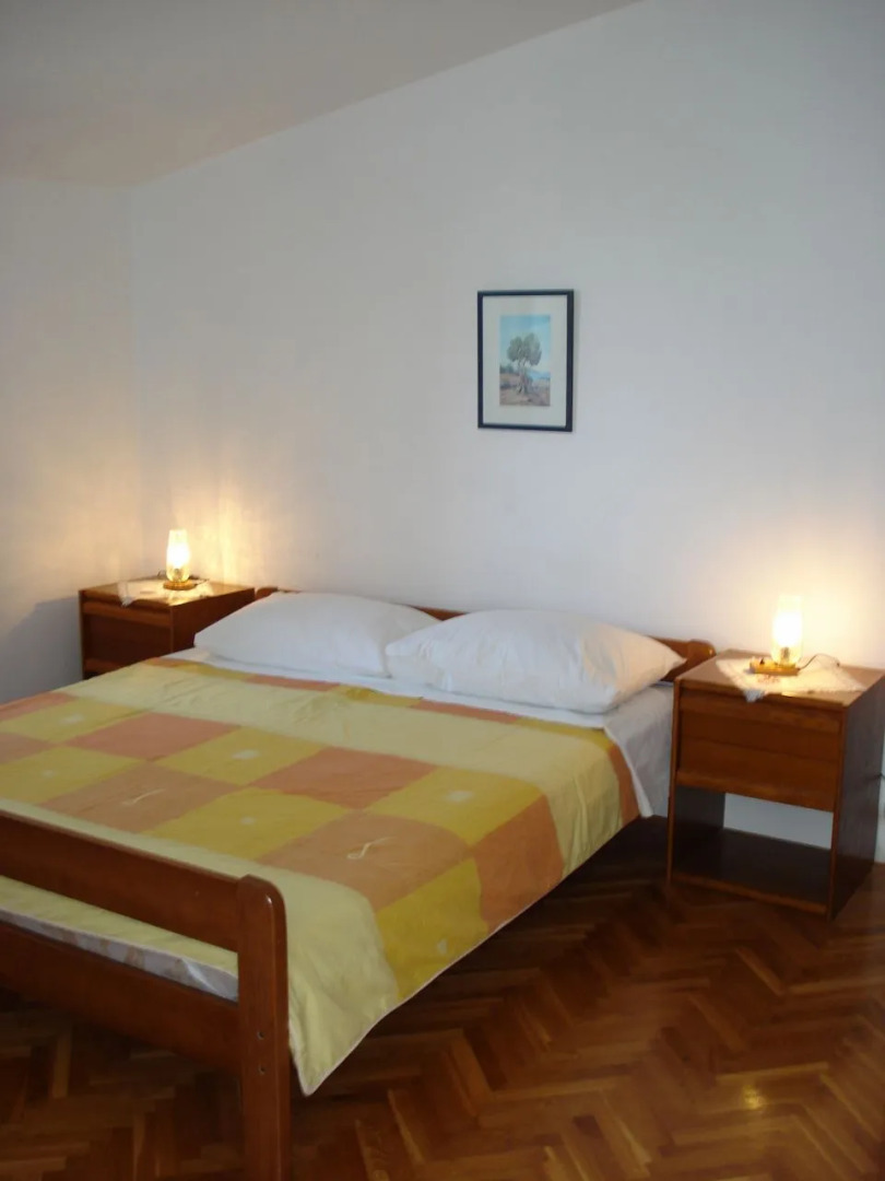 Apartment Damir - on the sea side : A3 Tribunj, Riviera Sibenik