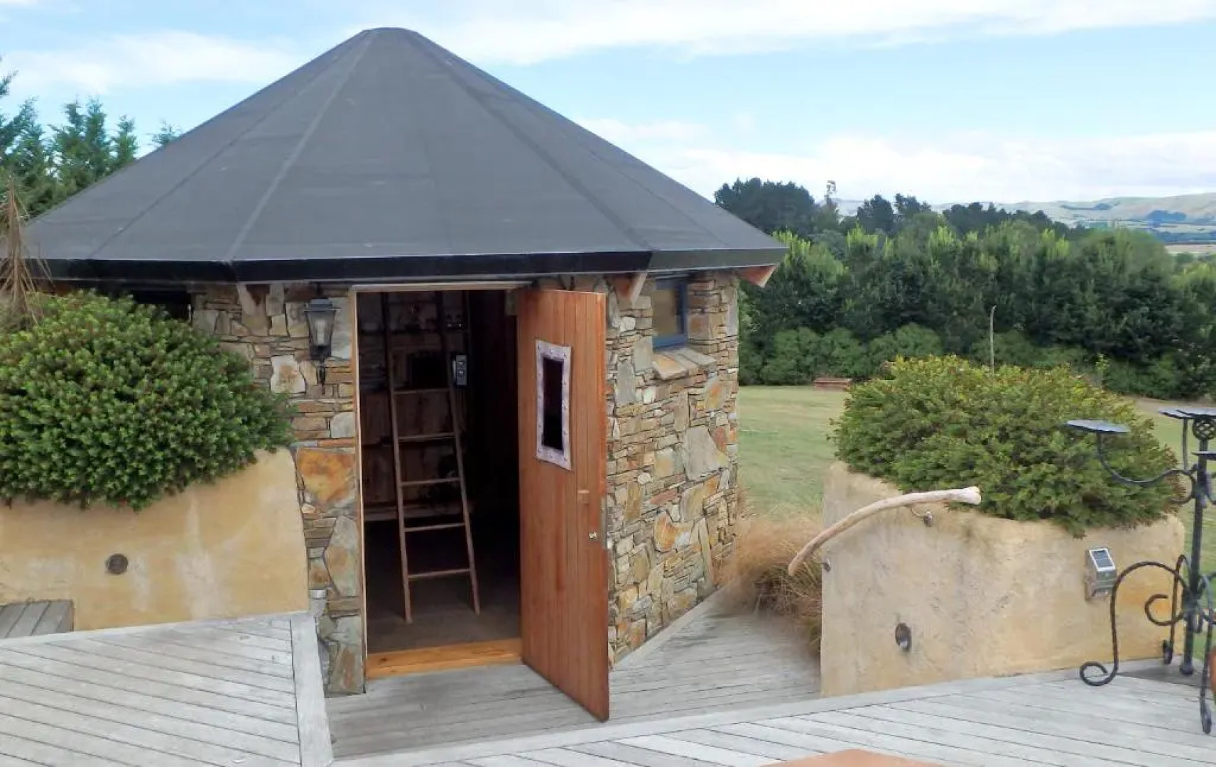 Tree House Lodge Bed & Breakfast