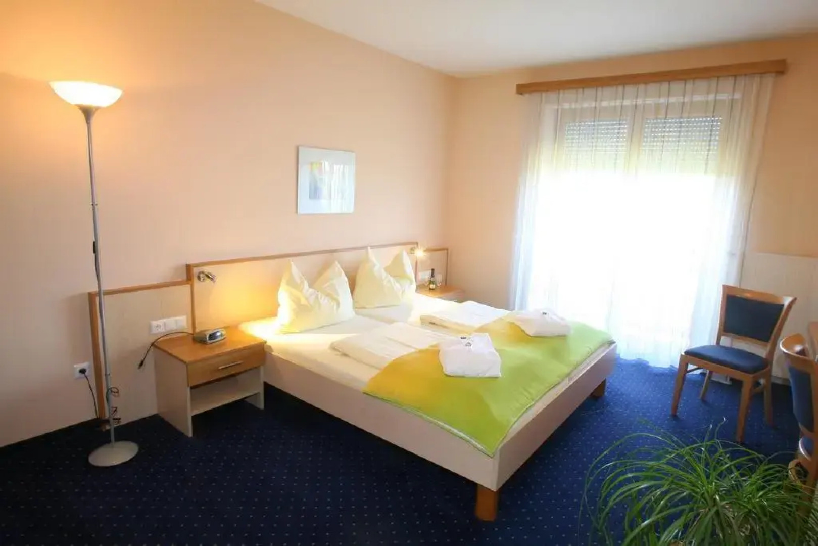 Golfblick - Zimmer & Apartments