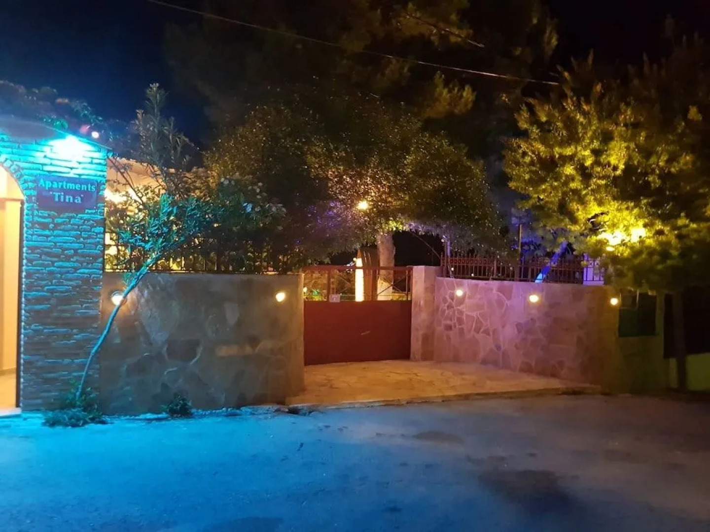 Apartments Tina FREE transfer from-to the airport