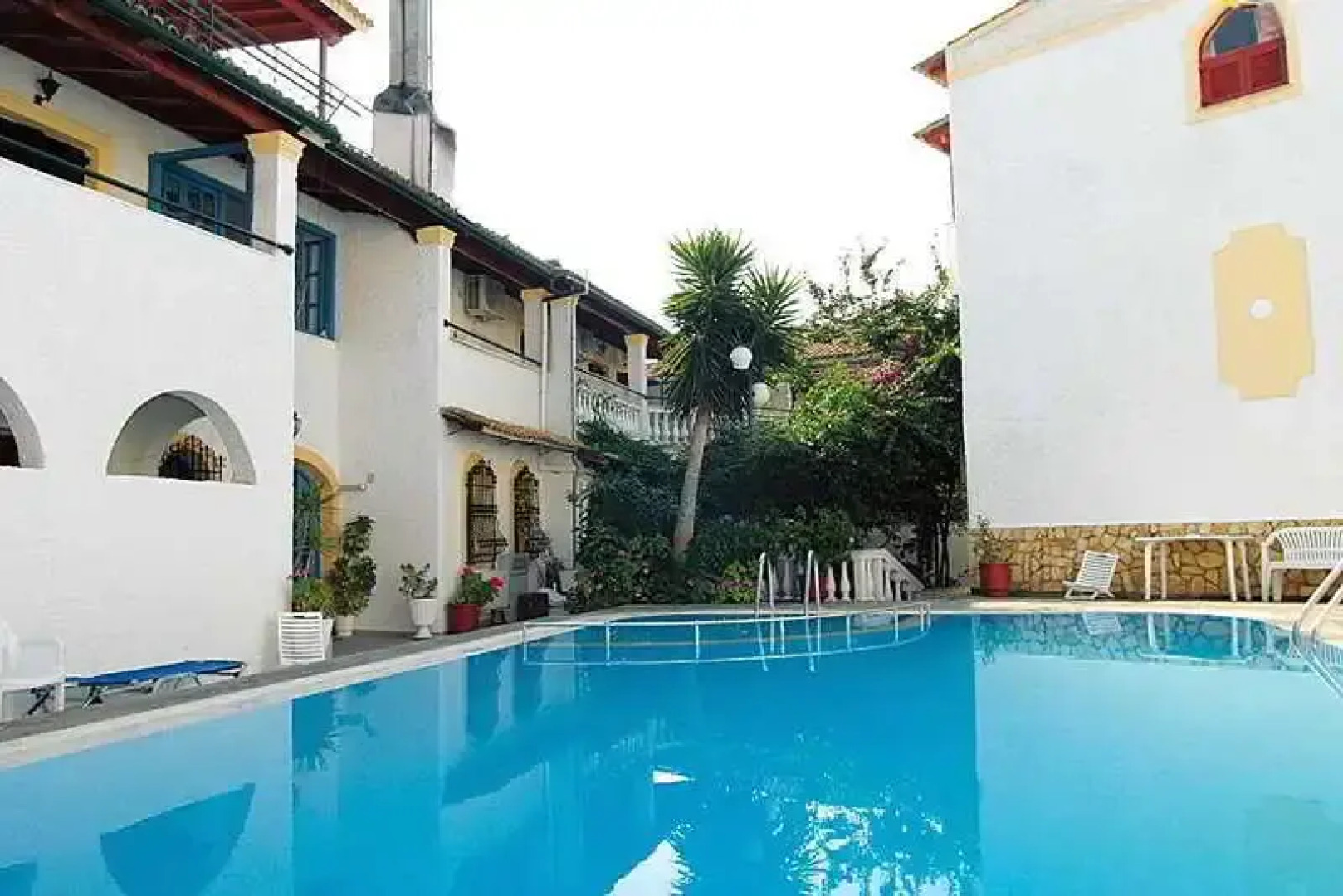 Bella Grecia Studios and Apartments