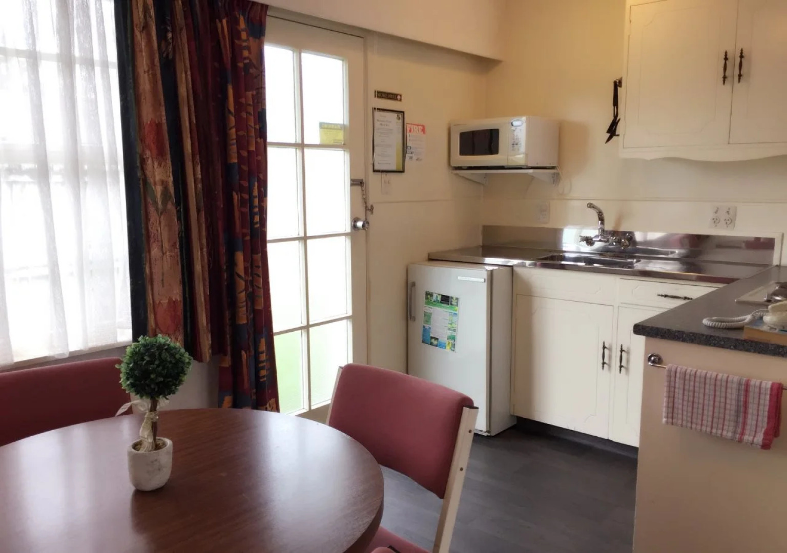 Boundary Court Motor Inn