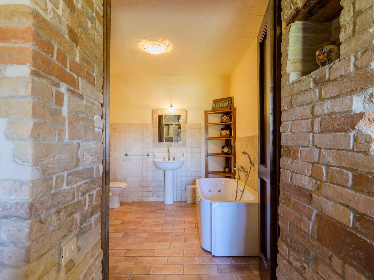 Pretty Holiday Home  with Terrace in Monte San Martino Italy