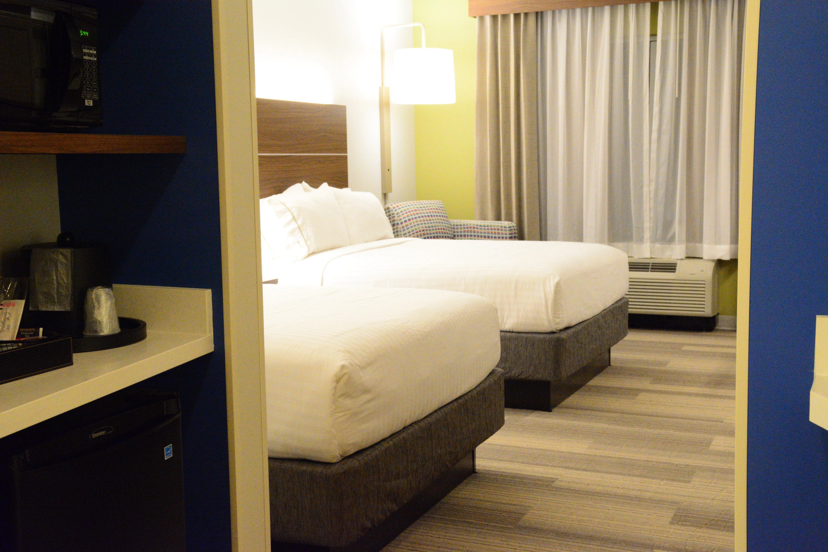 Holiday Inn Express & Suites Lexington Park-California by IHG