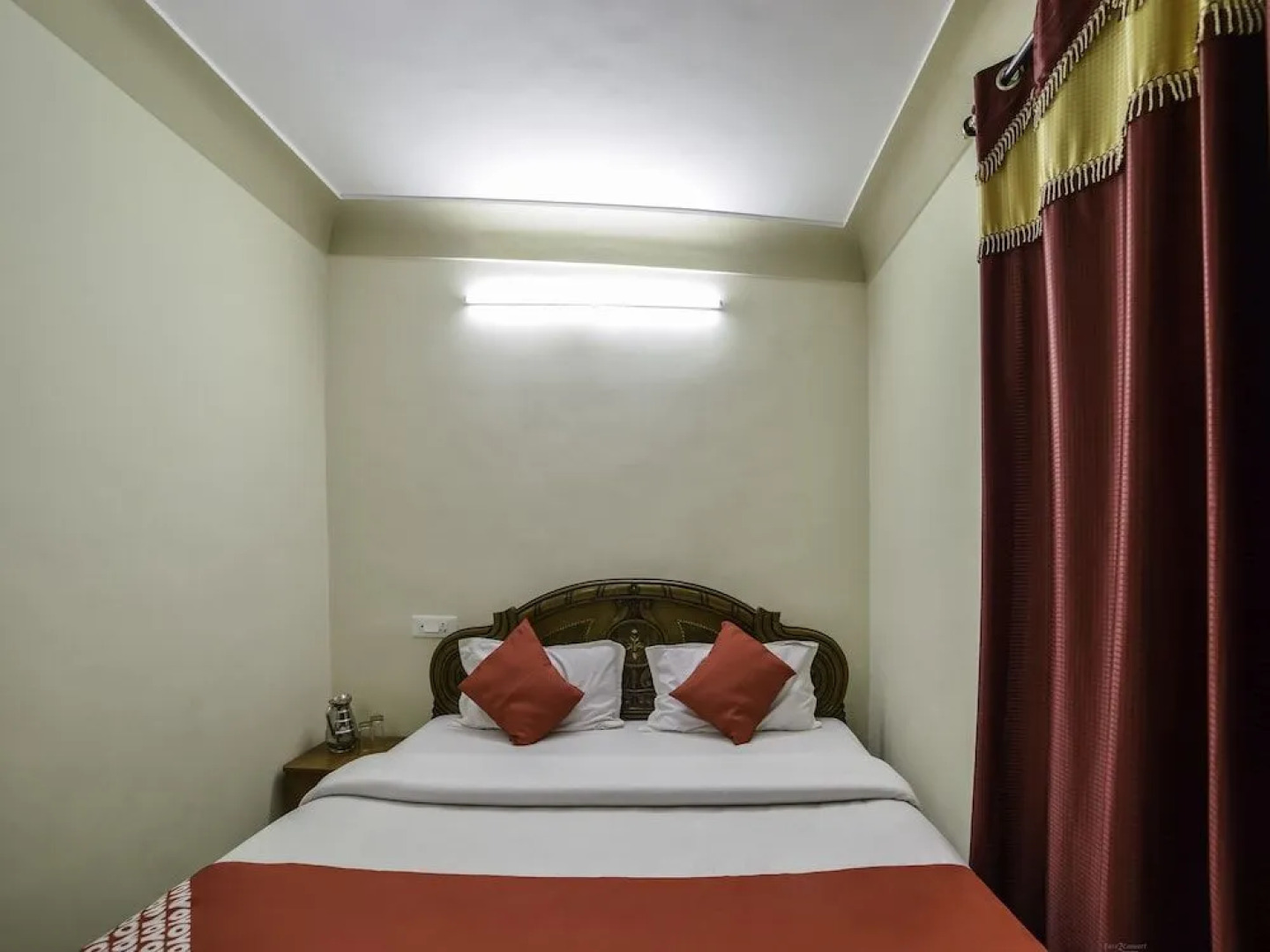 OYO 28641 Vijaya Deepa Guest House