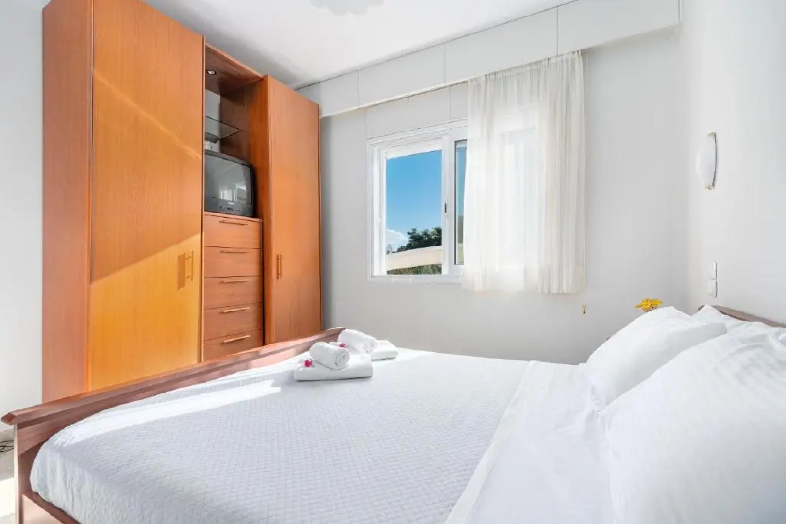 Villa Thea-1 hour and 50 minutes from Athens International Airport