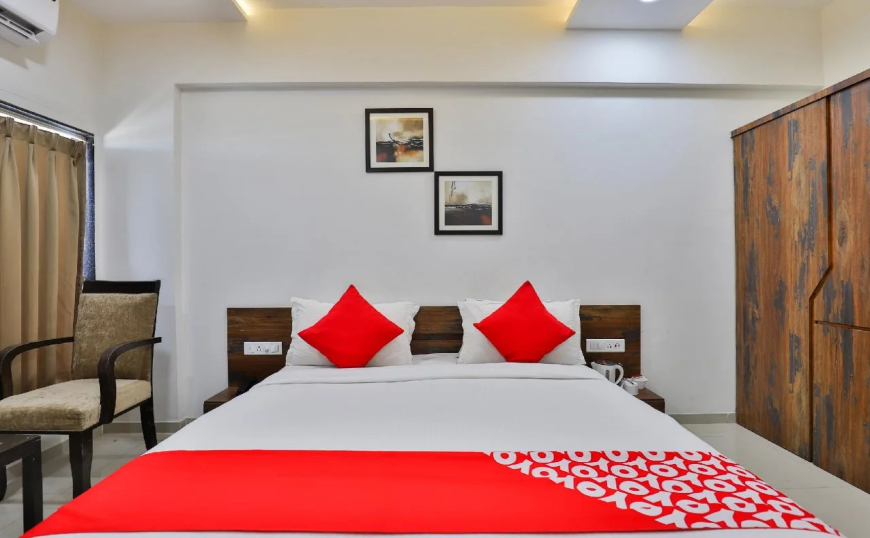 The Grand President By OYO Rooms