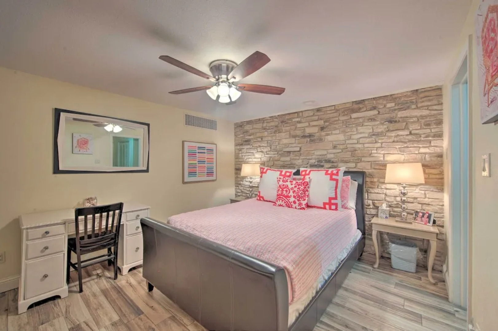 Malakoff Lakefront Home: Golf Course On-site!