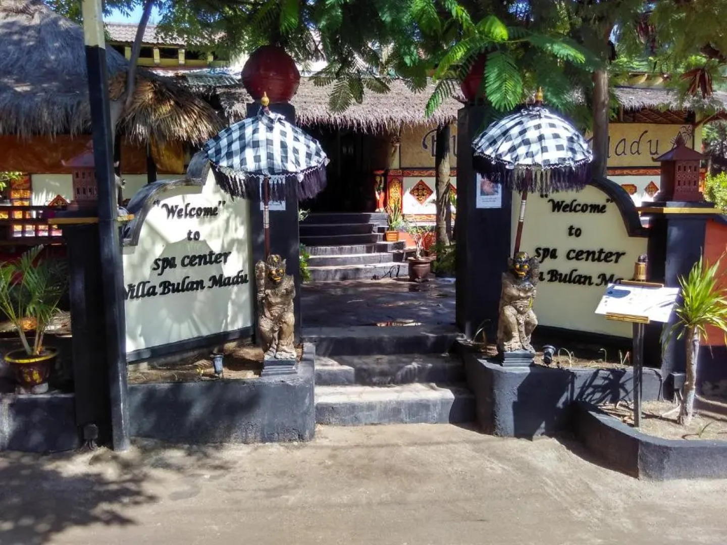 Villa Bulan Madu Gili Air