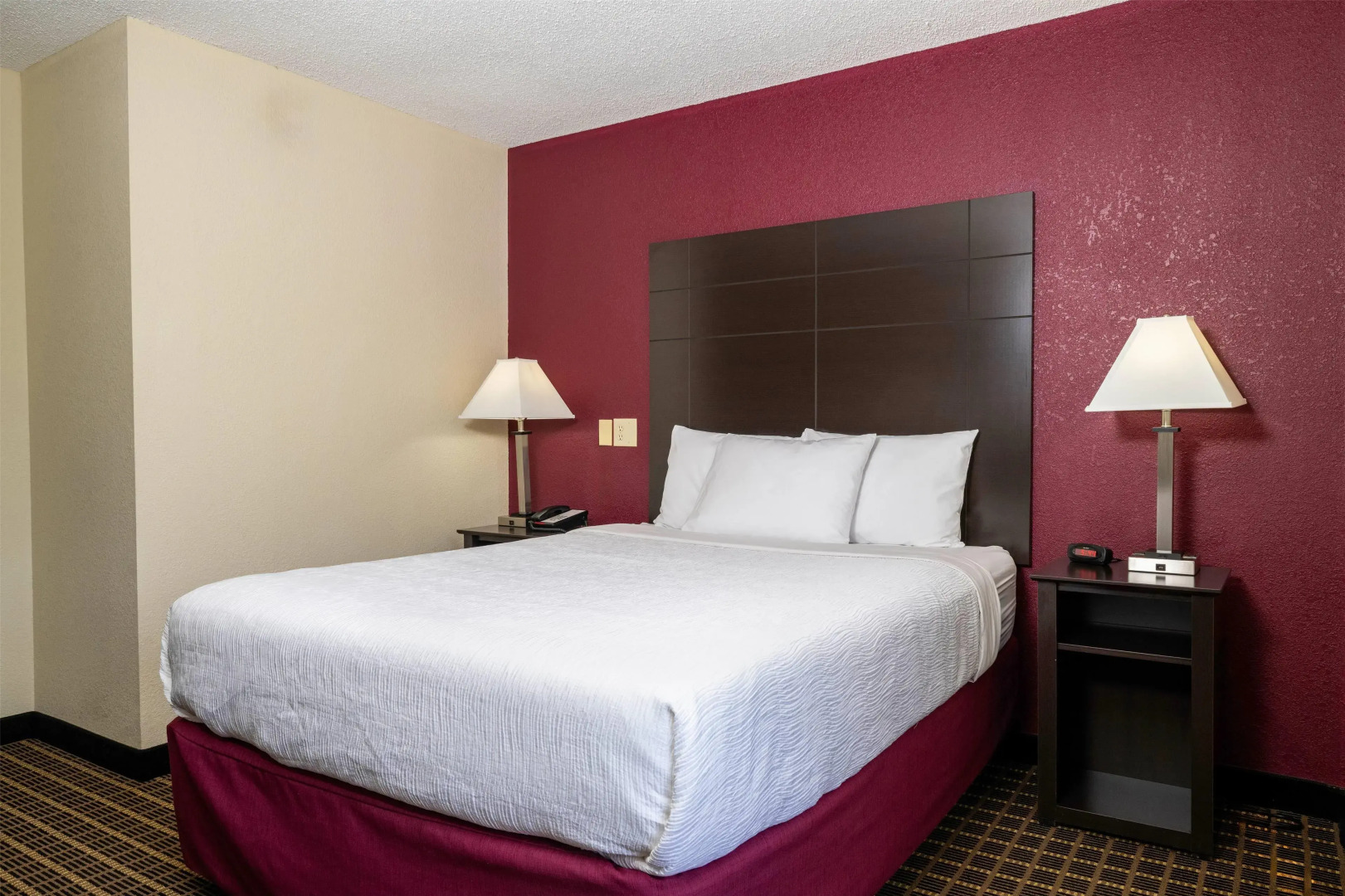Baymont Inn & Suites by Wyndham Mukwonago