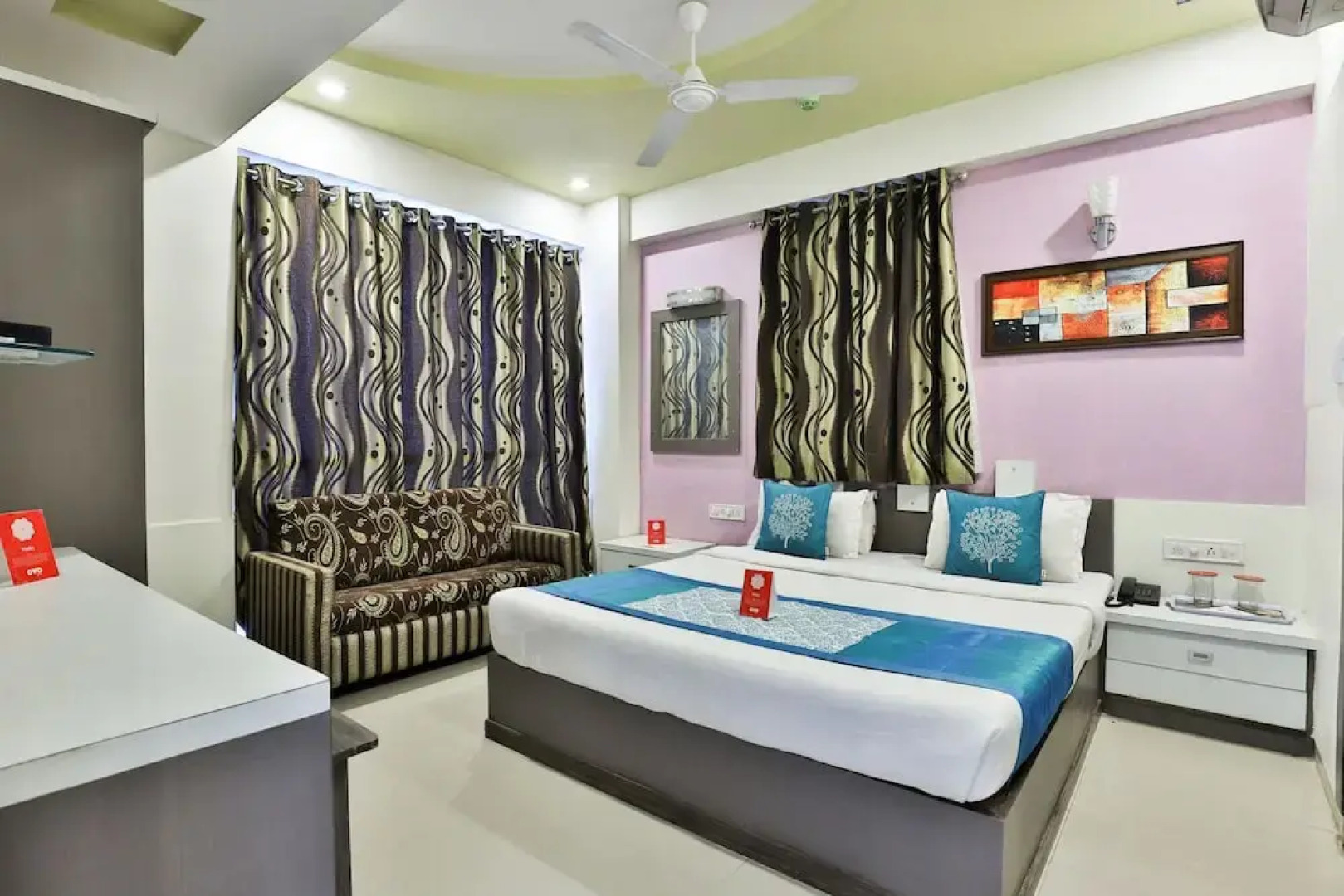 OYO 2389 Hotel The Grand Pritam