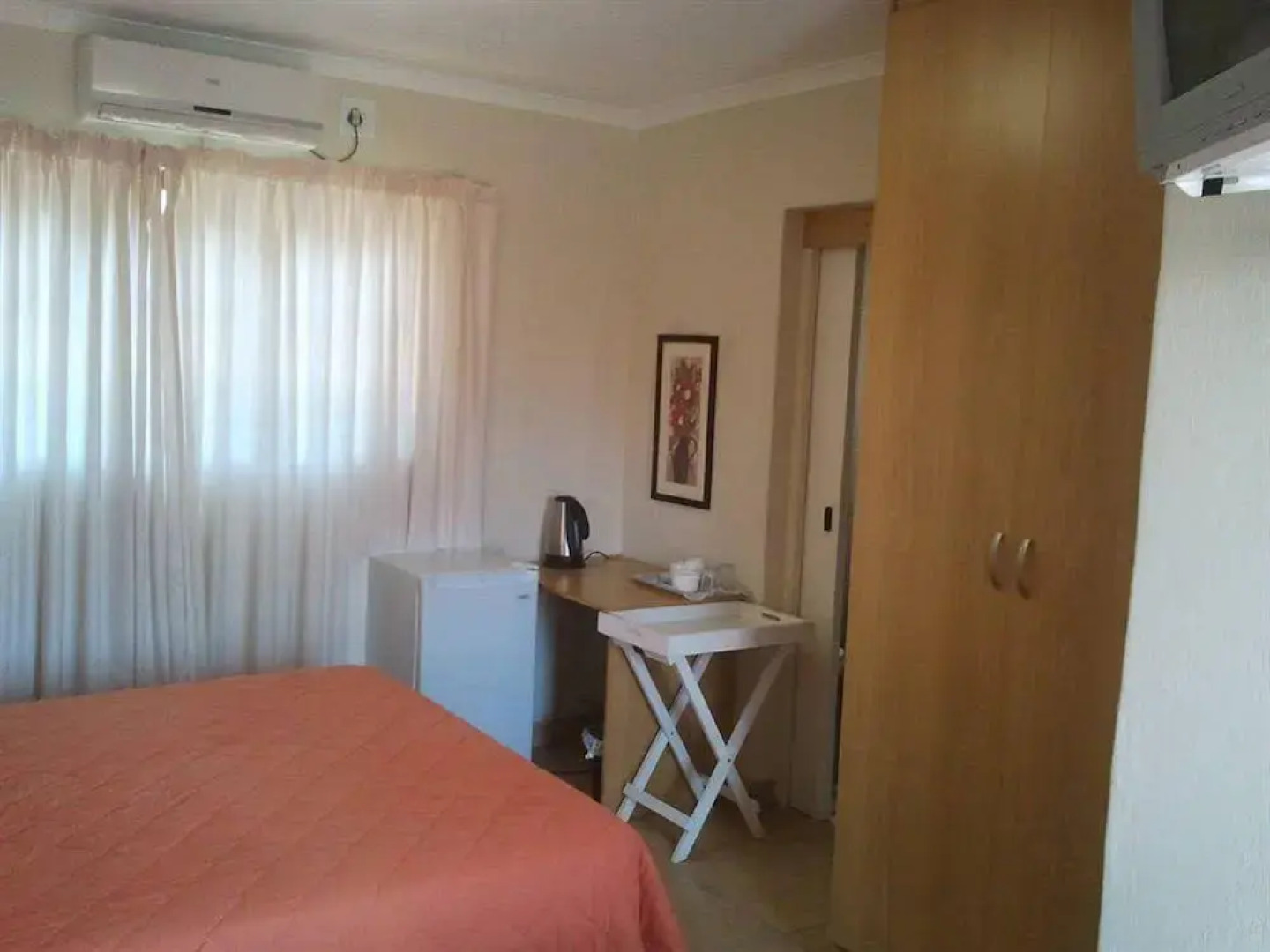 Country Link Guest Lodge