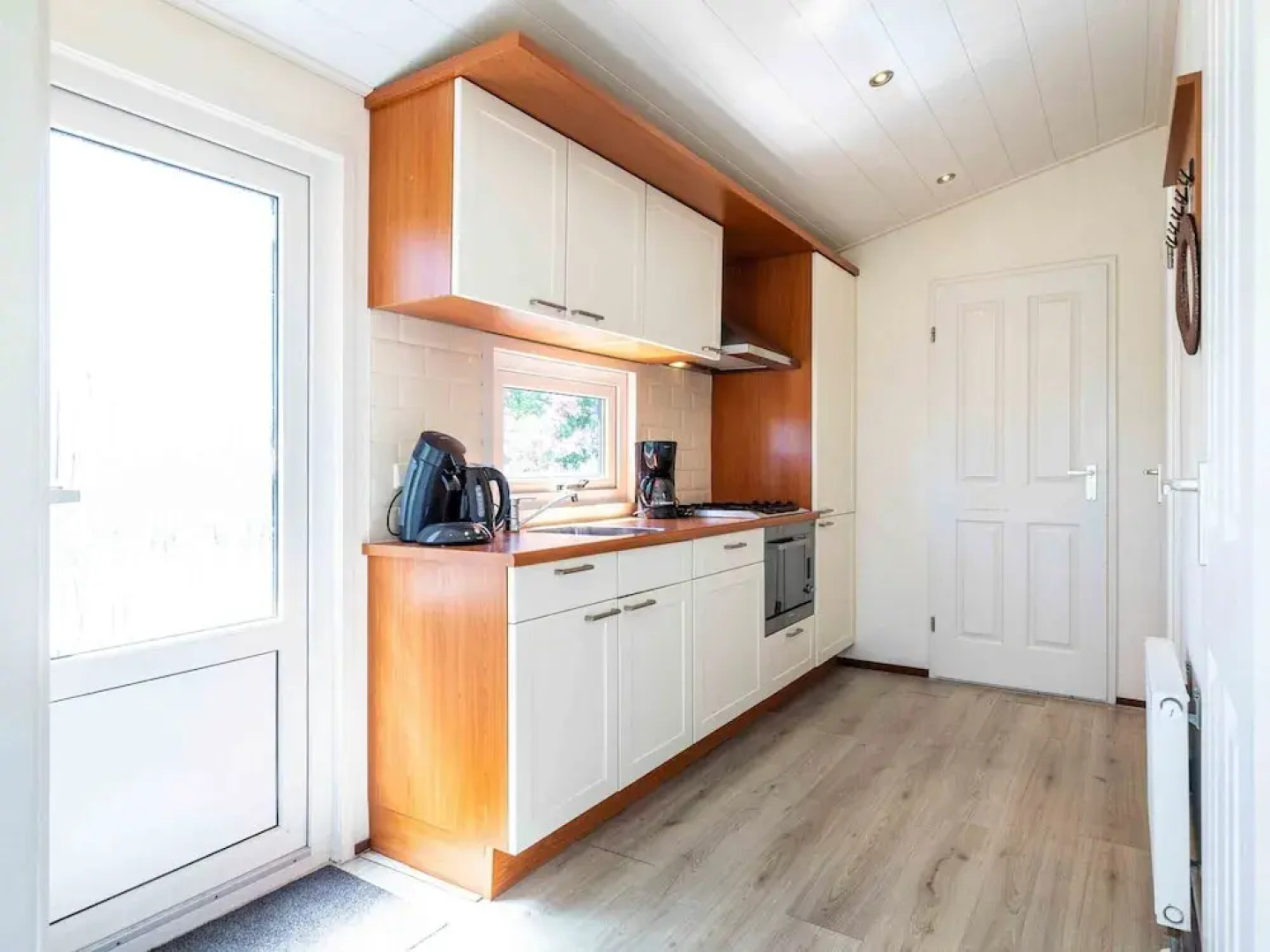 Neat Chalet With Microwave Near the Beach in Egmond