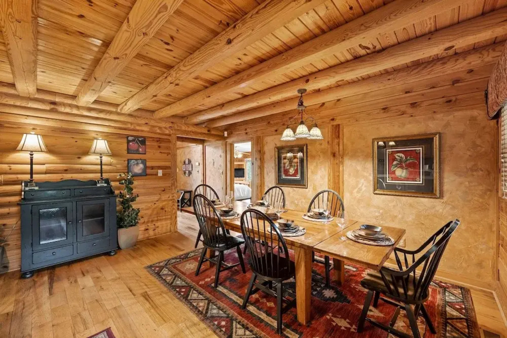 Lakeside Lodge by Avantstay Hot Tub Dock