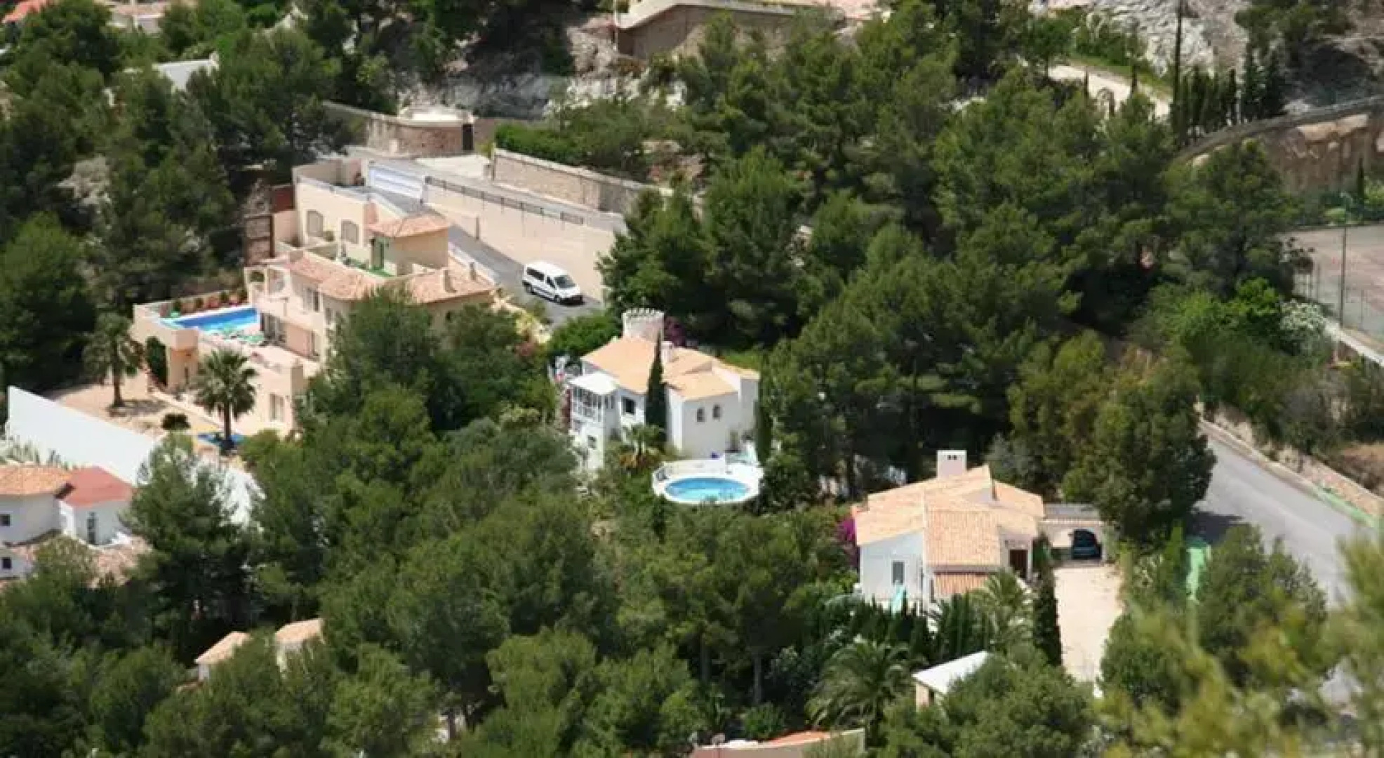 Pine forest house in Altea