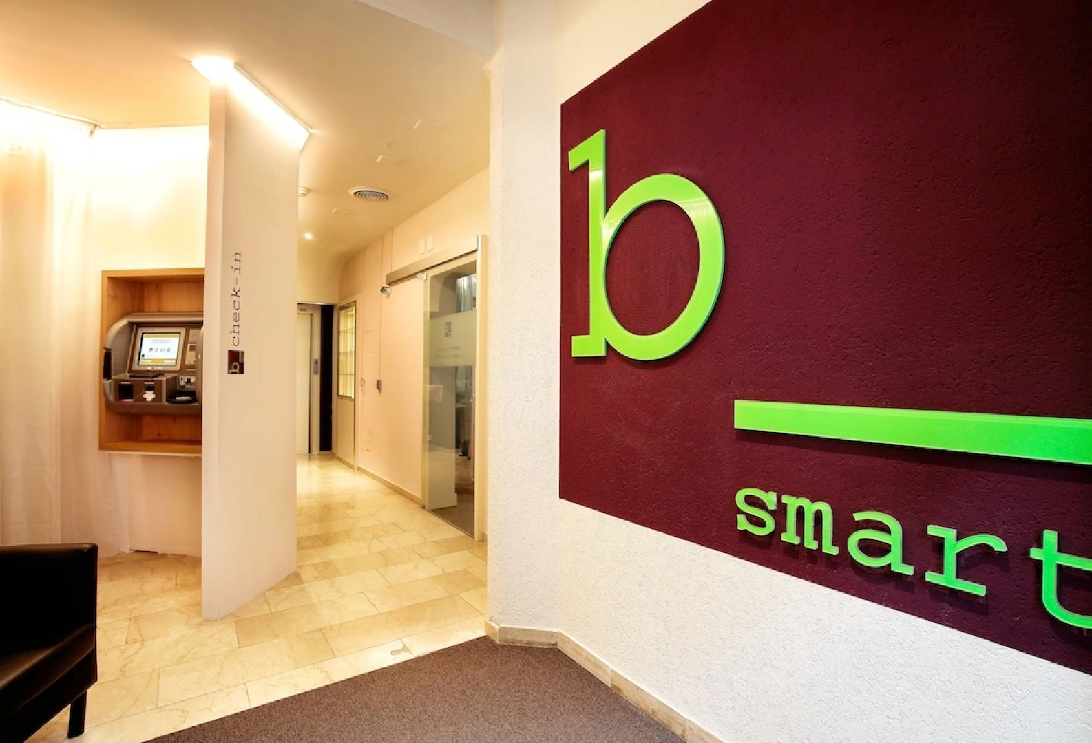 b_smart motel Basel