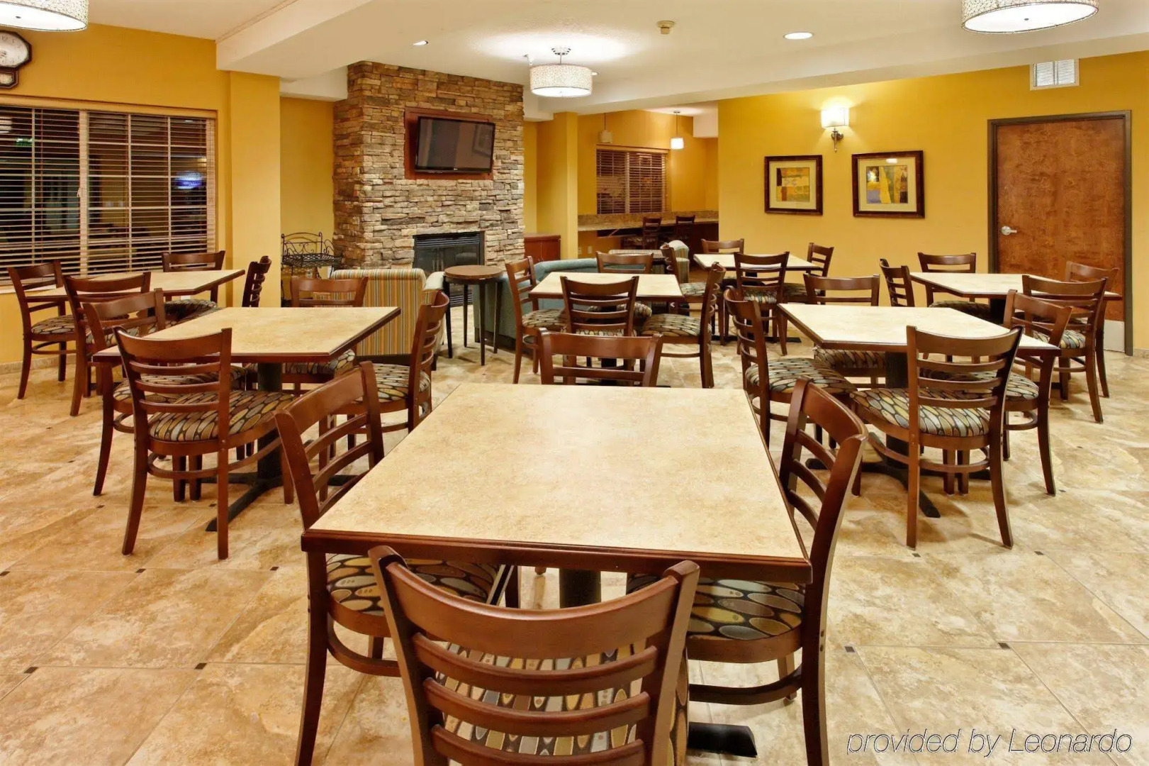 Holiday Inn Express Hotel & Suites Portland-Jantzen Beach by IHG