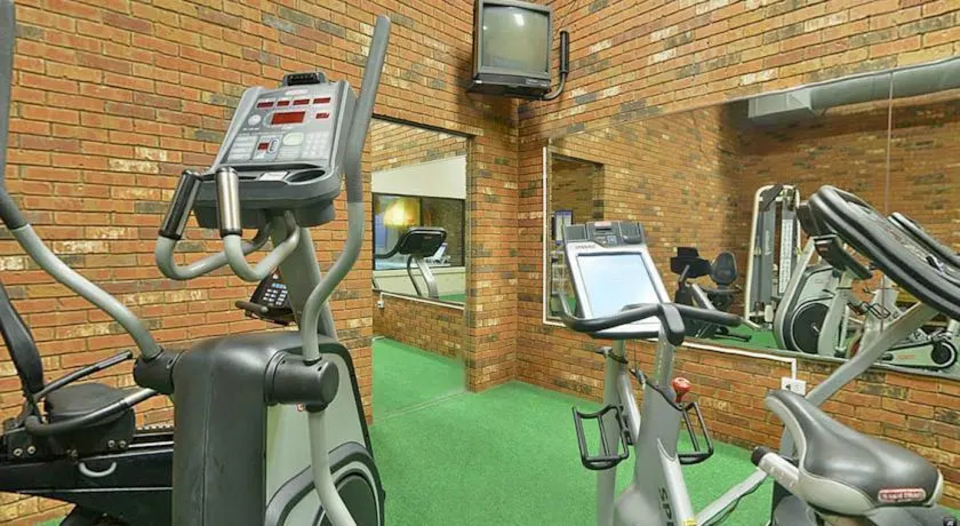 Lexington Inn and Suites - Effingham