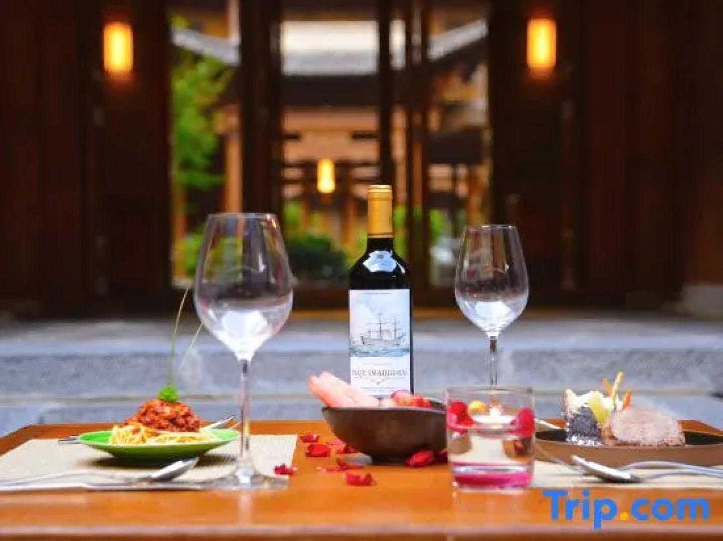 Jianshui Heyuan Hotel