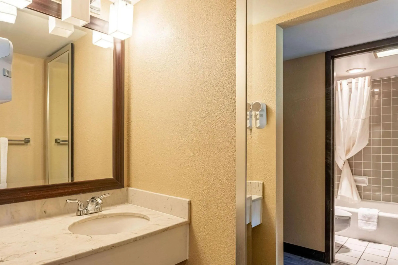 Americas Best Value Inn Fredonia By Sonesta