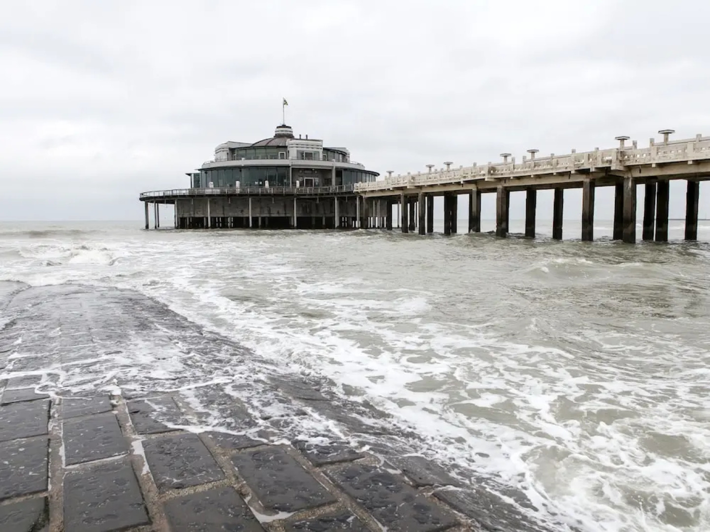 Comfortable Apartment With sea View