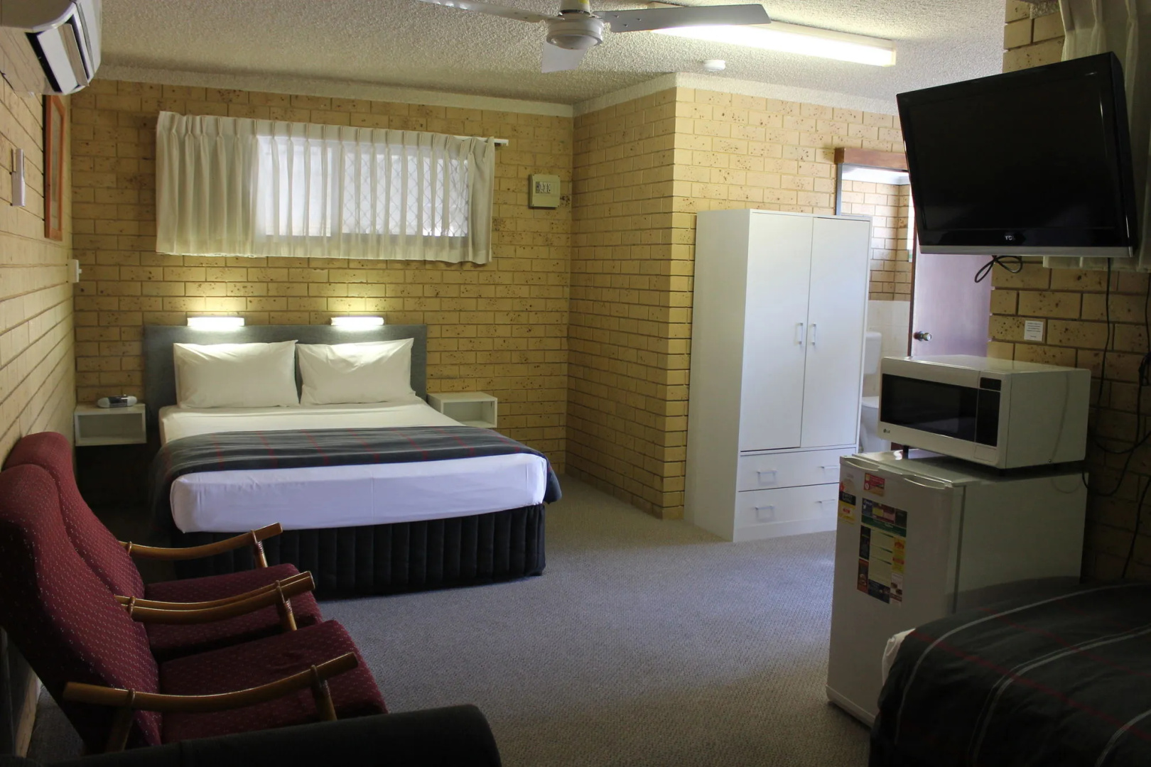 Coast Inn Motel