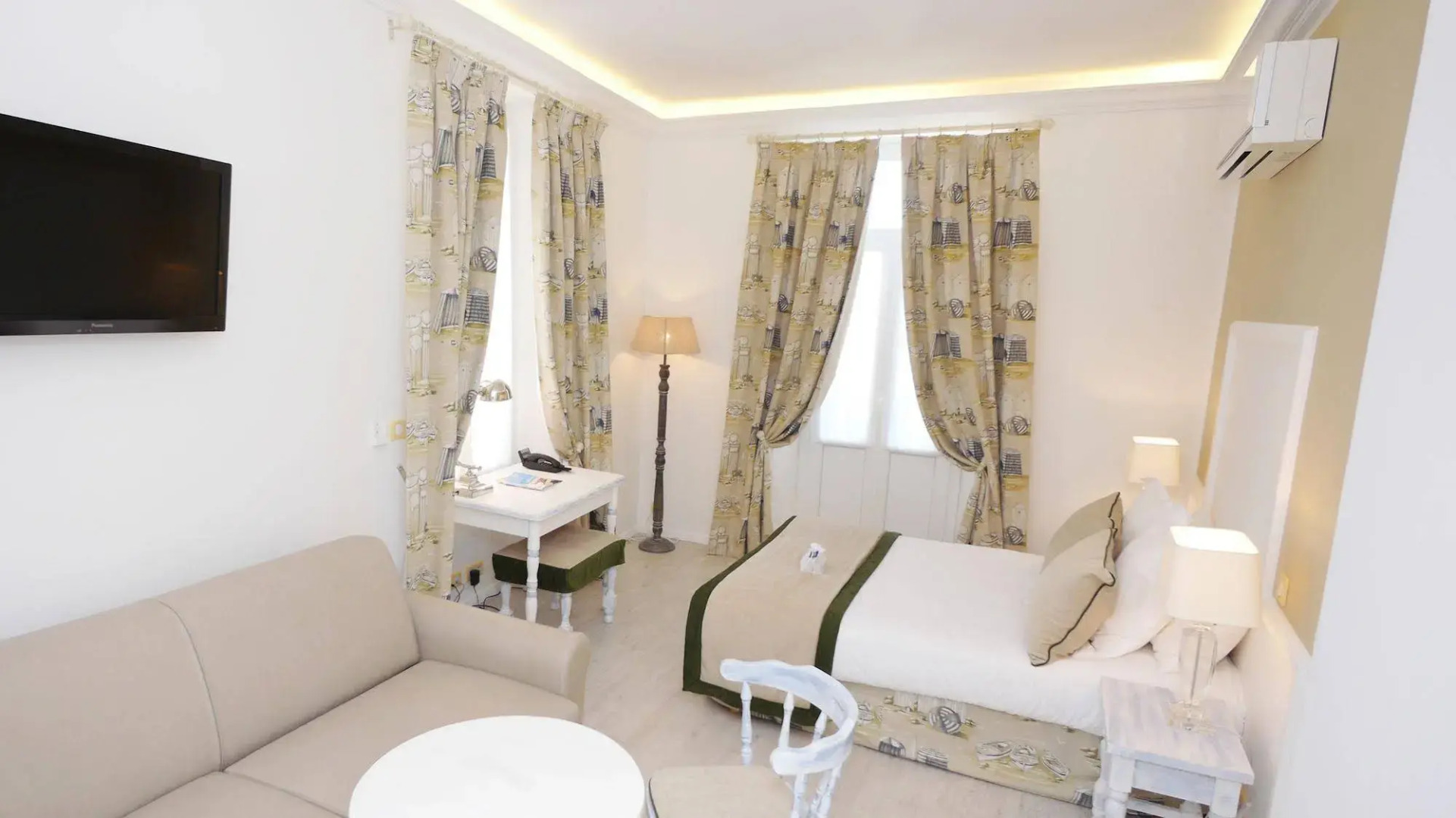 Hotel Royal Bon Repos