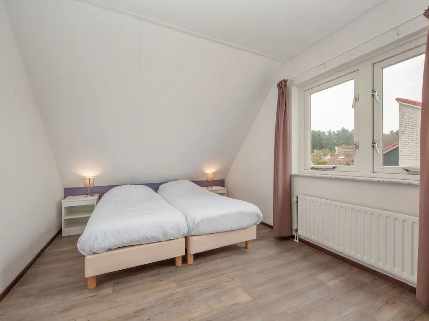 Comfortable Villa with Combi-Microwave in Green Surroundings