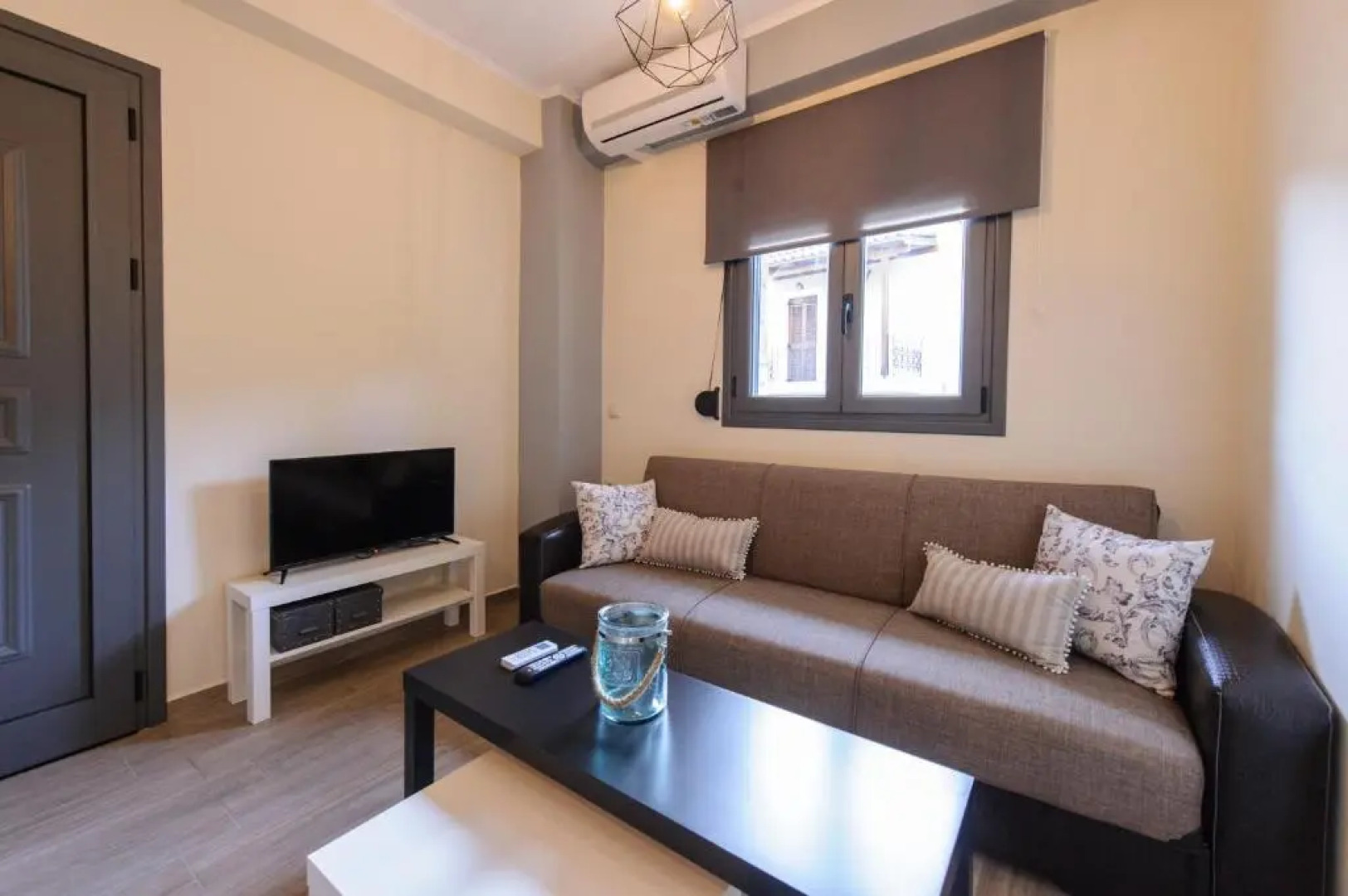 To Petrino (VIlla Markos)