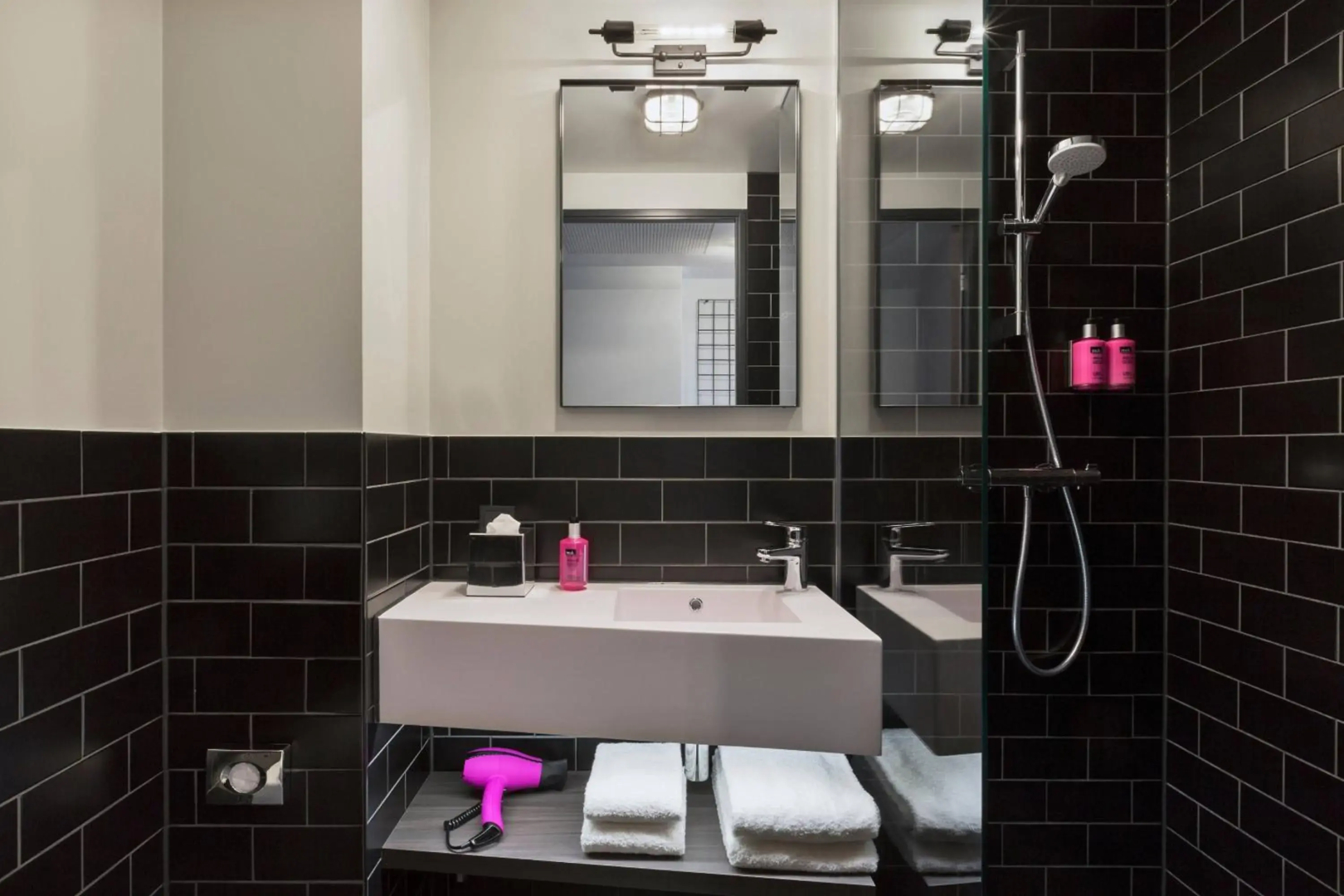 Moxy Frankfurt Airport Kelsterbach