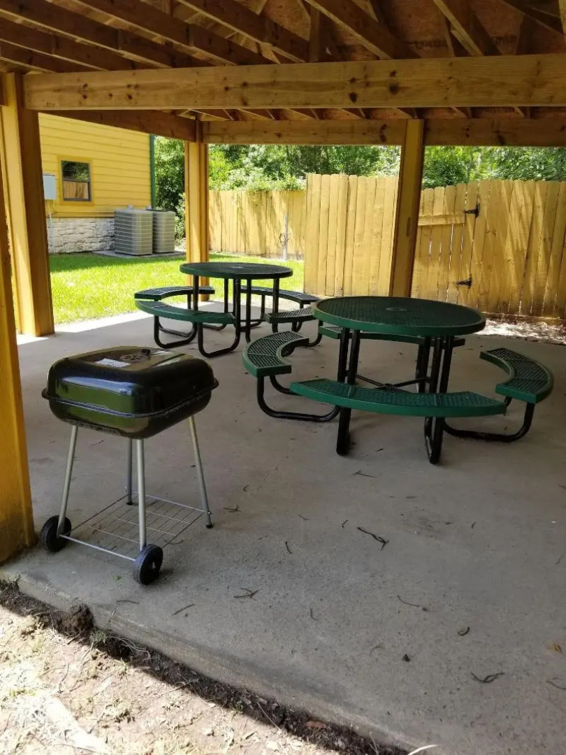 Scottish Inn & Suites