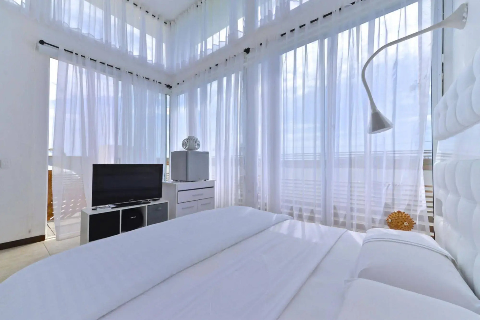 Ocean Breeze Boutique Hotel