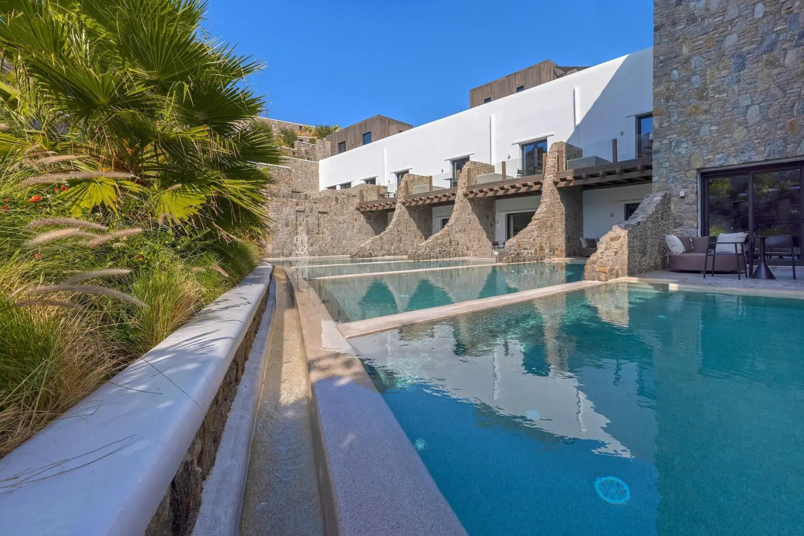 Aeonic Suites and Spa