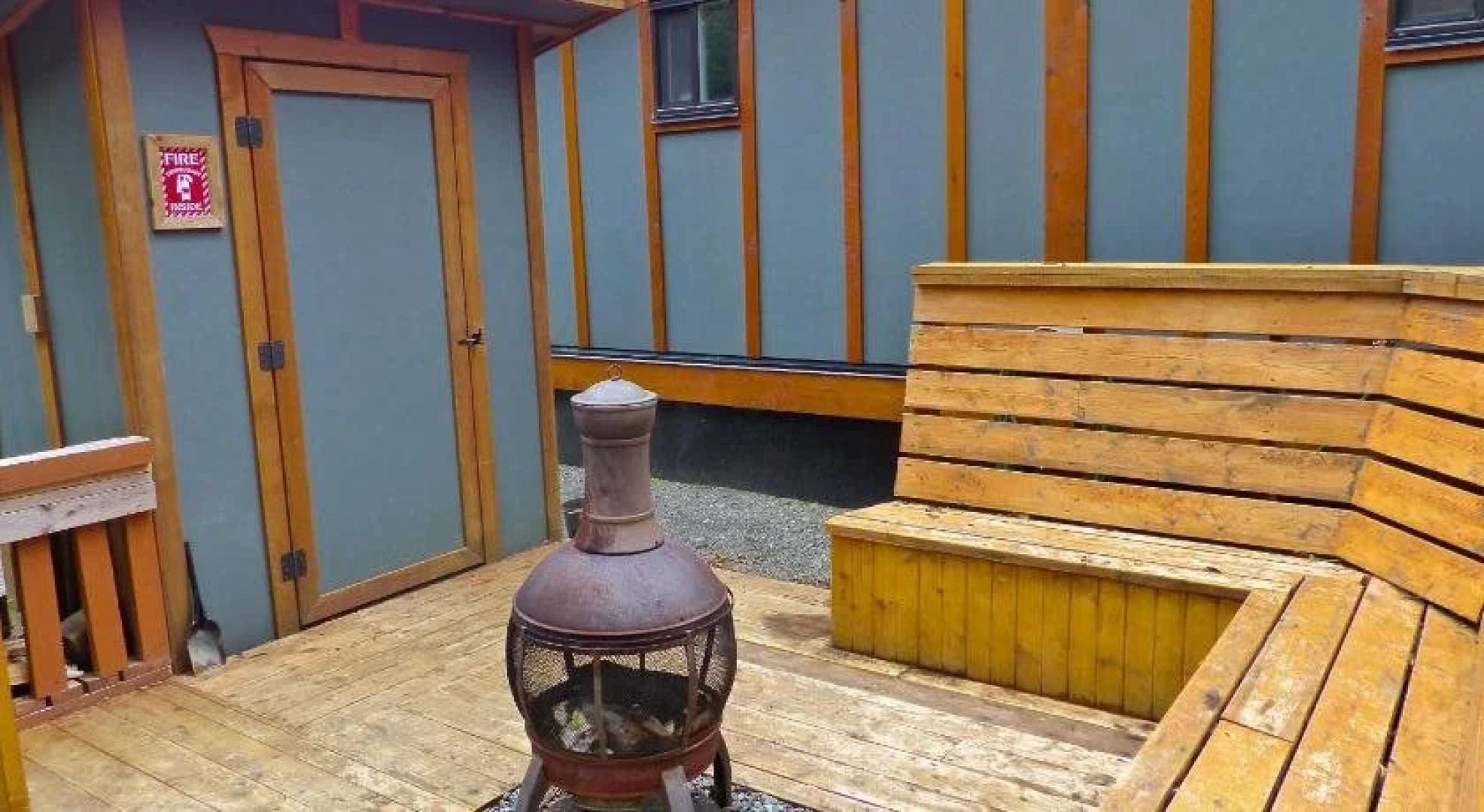 Handsome Dan's Port Renfrew