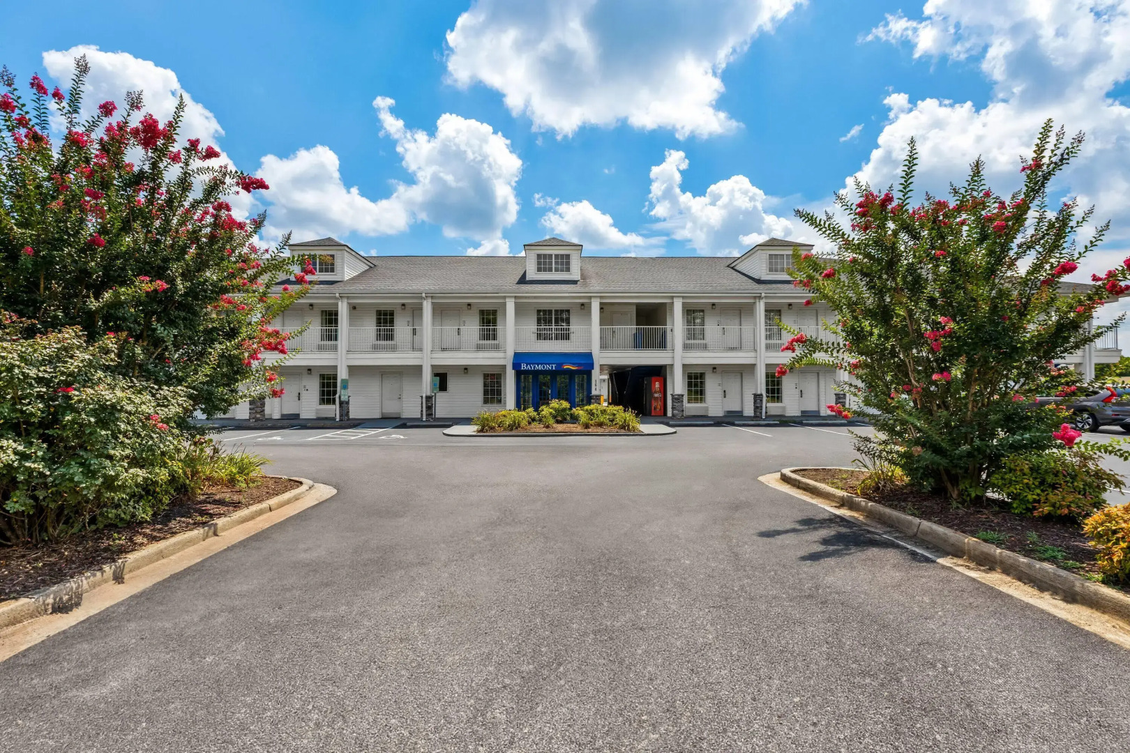 Baymont Inn and Suites - Forest City