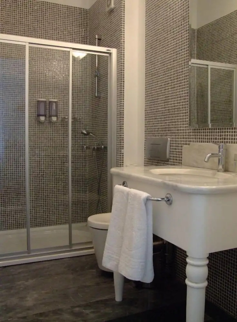 Kar's Otel - Special Class