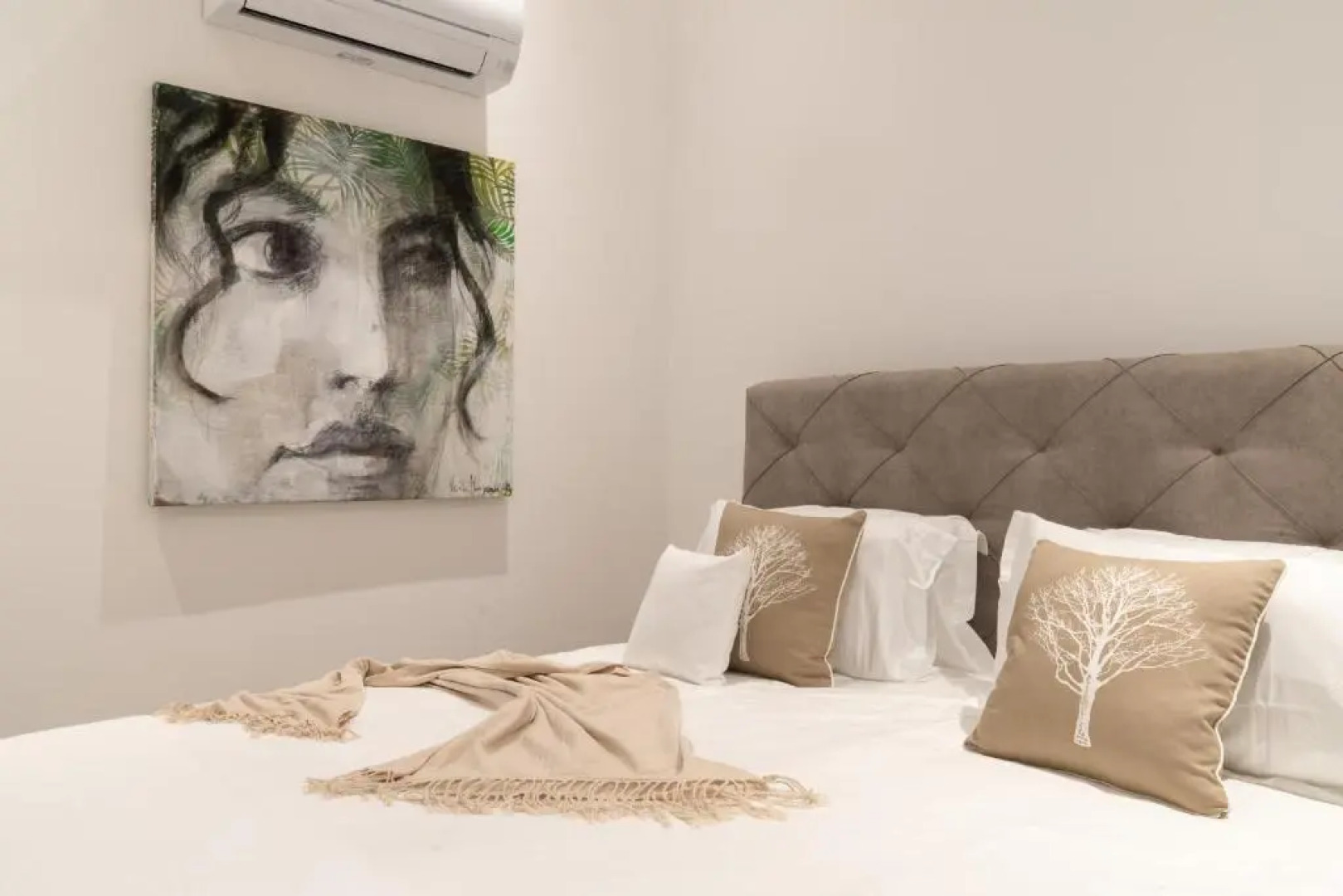 Eleven, Boutique luxury house & garden