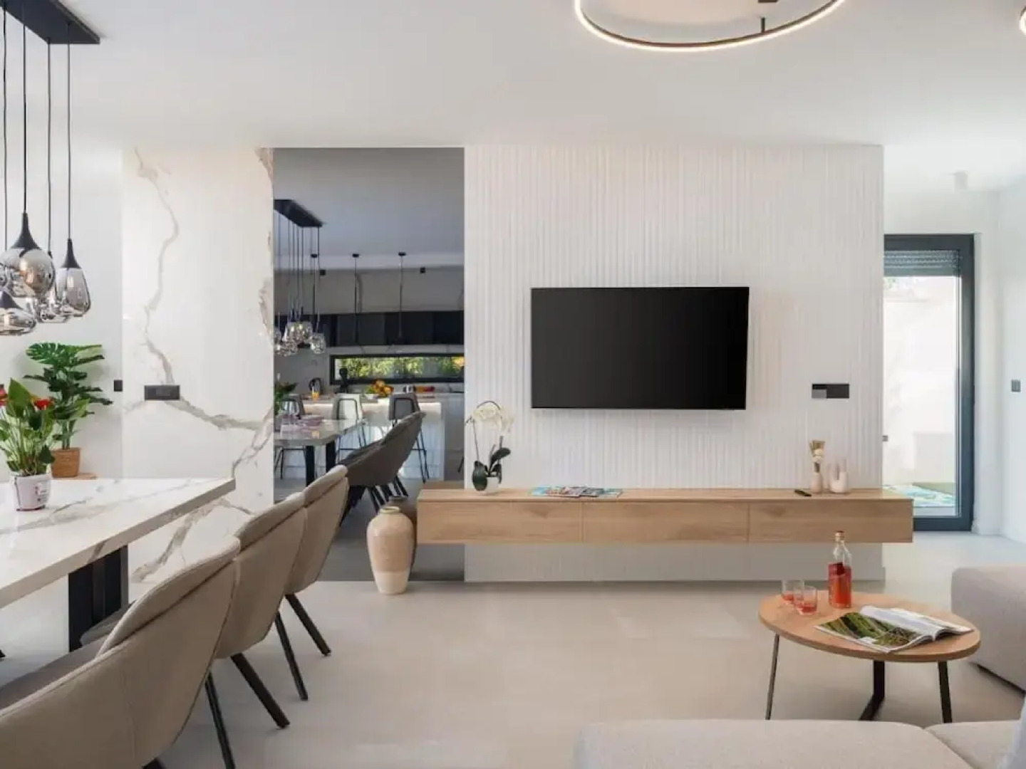 Luxury Villa With Swimming Pool and Sauna