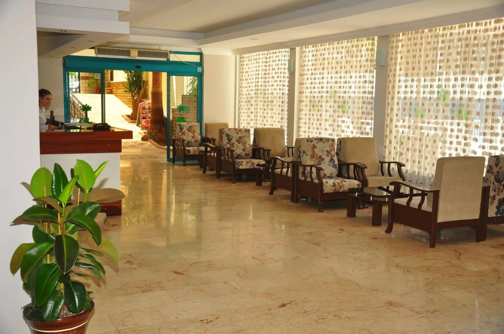 Cinar Family Suite Hotel