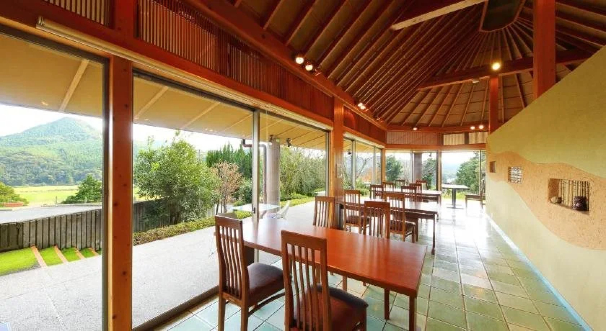 Tenjuku no Mori Keigetsu