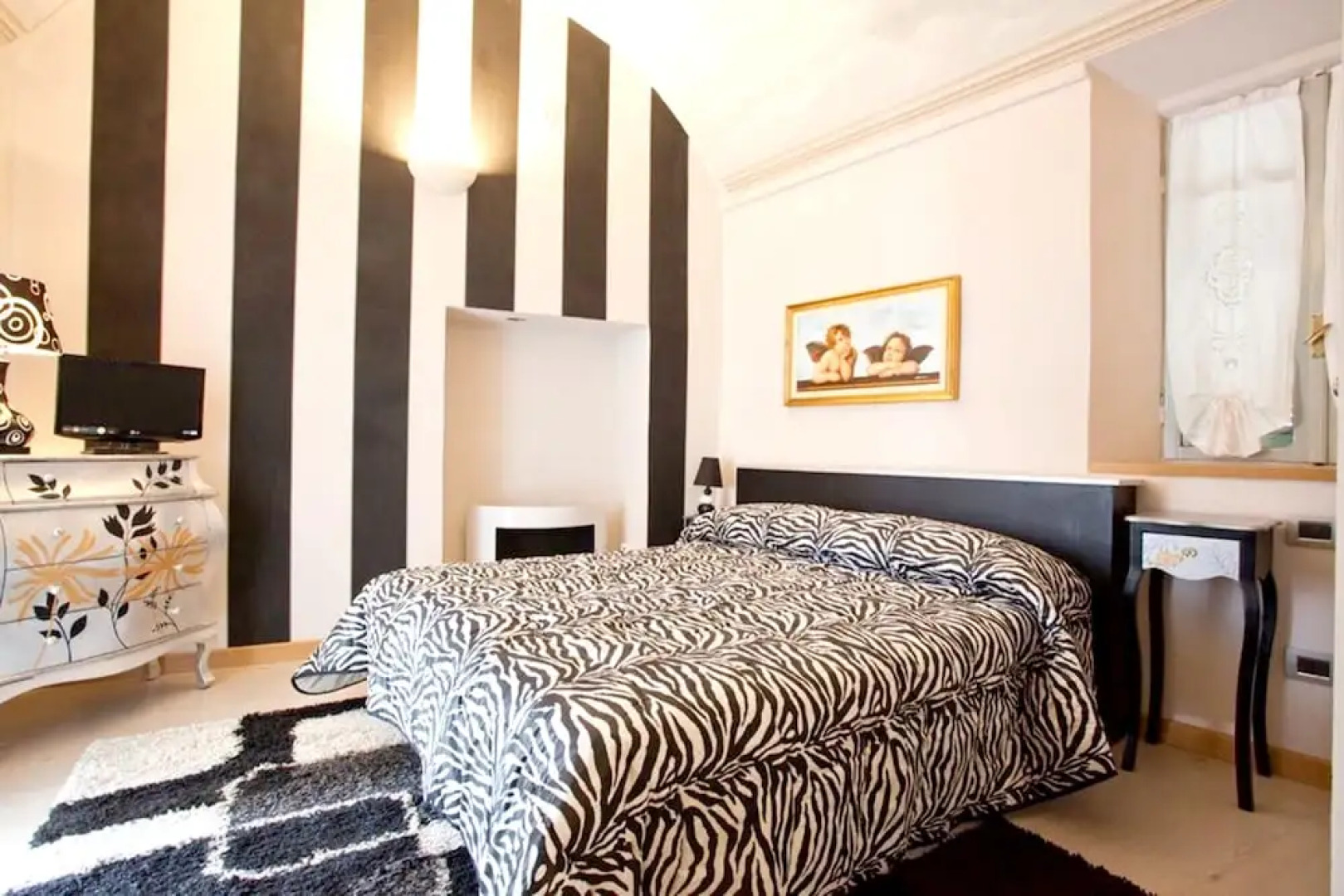 Studio in Piazza, With Shared Pool, Enclosed Garden and Wifi Near the Slopes