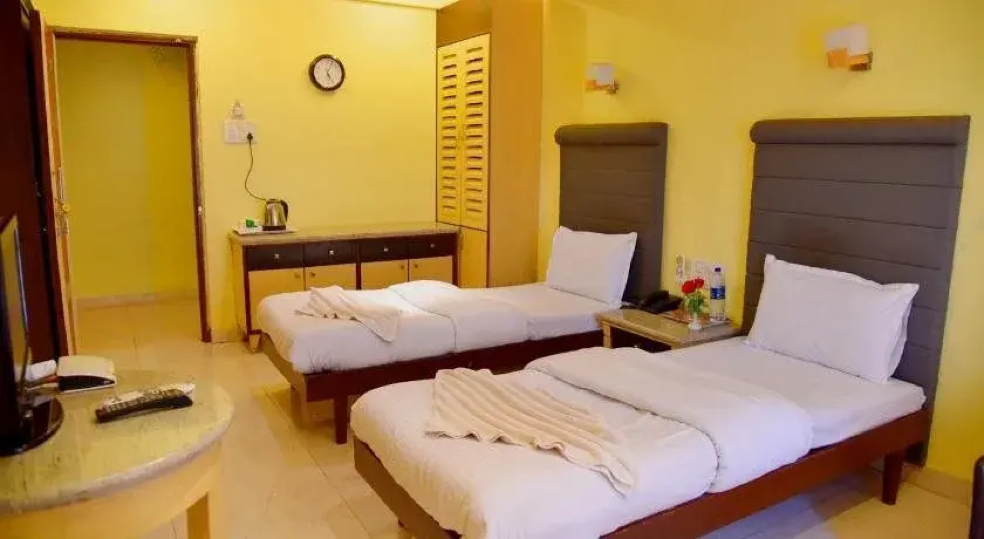 Kohinoor Highway Resort